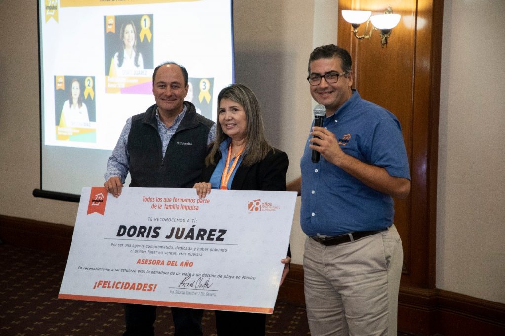 Doris Juárez fue reconocida como la Asesora del Año 2018